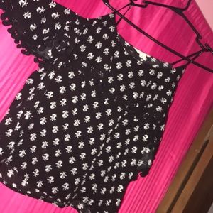 Aeropostale cold shoulder black and white shirt